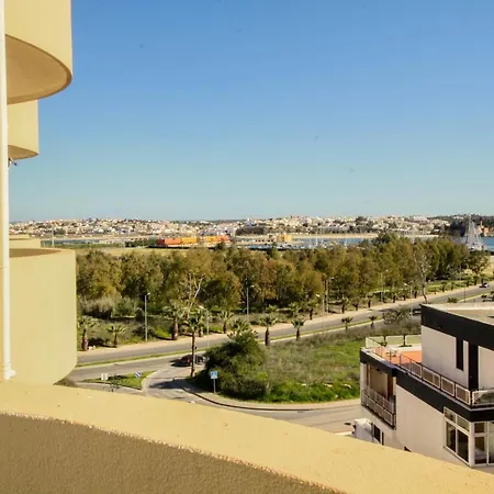 Rocha With A View To The Marine Portimão