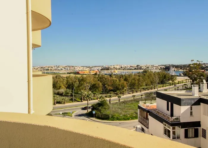 Rocha With A View To The Marine Portimão